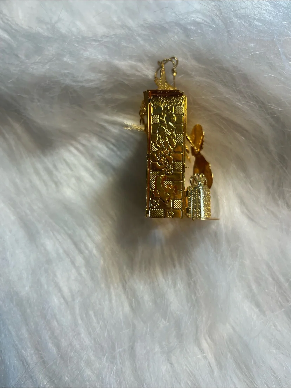 Danbury Mint 2001 23KT Gold Plated Ornament “Waiting For Santa”.